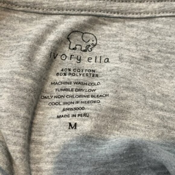 Ivory Ella Front Pocket Gray Long Sleeve T-Shirt “Honoring All Who Served” – Med - Picture 5 of 5